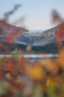 The Lodge at Bow Lake