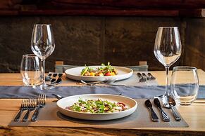 The Lodge at Bow Lake