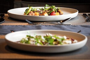 The Lodge at Bow Lake