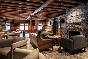 The Lodge at Bow Lake