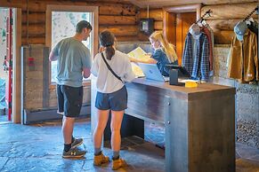 The Lodge at Bow Lake