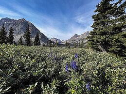 The Lodge at Bow Lake