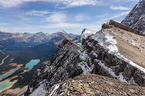 The Lodge at Bow Lake