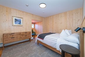 The Lodge at Bow Lake