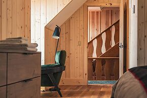 The Lodge at Bow Lake