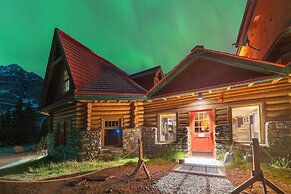 The Lodge at Bow Lake