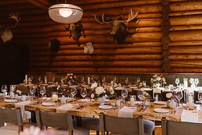 The Lodge at Bow Lake