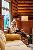 The Lodge at Bow Lake