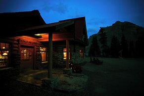 The Lodge at Bow Lake