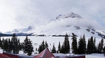 The Lodge at Bow Lake