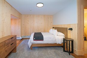 The Lodge at Bow Lake