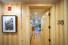 The Lodge at Bow Lake