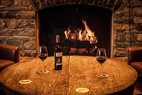 The Lodge at Bow Lake