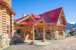 The Lodge at Bow Lake