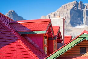 The Lodge at Bow Lake