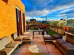 Bright Studio with Balcony 615