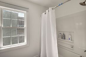 Charming Pittsburgh Home - Walk to Riverfront!