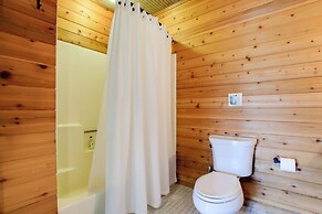 Serene Washington Island Getaway w/ Private Beach!