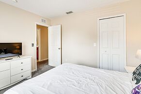 Davenport Retreat w/ Resort Perks, 9 Mi to Disney!