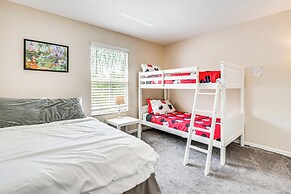 Davenport Retreat w/ Resort Perks, 9 Mi to Disney!