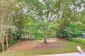 Walk to University of South Alabama: Mobile Apt