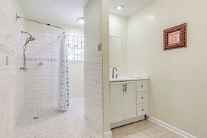 Walk to University of South Alabama: Mobile Apt