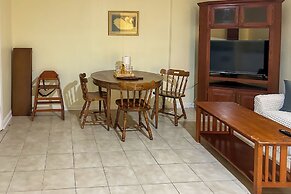 Walkable Mobile Apartment w/ Fenced-in Yard
