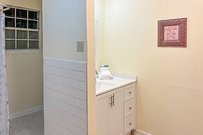Walkable Mobile Apartment w/ Fenced-in Yard