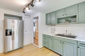 3 Mi to Dtwn Syracuse: Home w/ Fenced Yard!