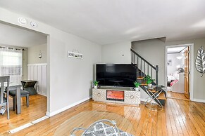 3 Mi to Dtwn Syracuse: Home w/ Fenced Yard!