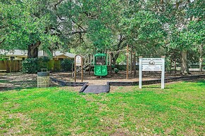 Chic Murrells Inlet Getaway ~ 2 Mi to Marsh Walk!