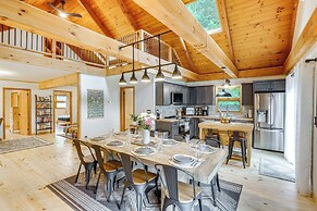 Stylish Catskills Retreat: Year-round Adventure!