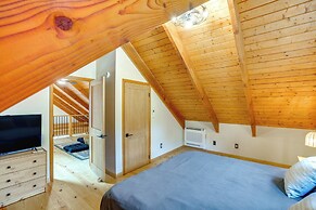 Stylish Catskills Retreat: Year-round Adventure!