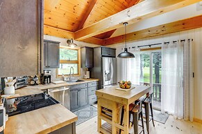 Stylish Catskills Retreat: Year-round Adventure!