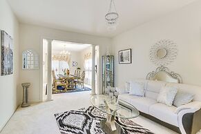 Huge Hagerstown Home w/ Deck ~ 4 Mi to Downtown!