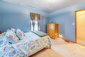 Ottawa Home w/ Porch, Near Starved Rock State Park