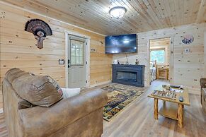 Adams Cabin w/ Game Room & Fire Pit