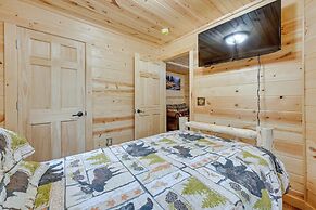 Adams Cabin w/ Game Room & Fire Pit