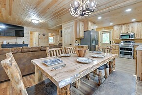 Adams Cabin w/ Game Room & Fire Pit