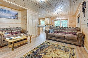 Adams Cabin w/ Game Room & Fire Pit