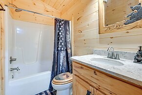 Adams Cabin w/ Game Room & Fire Pit