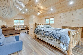 Adams Cabin w/ Game Room & Fire Pit