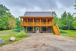 Adams Cabin w/ Game Room & Fire Pit