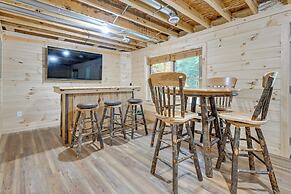 Adams Cabin w/ Game Room & Fire Pit