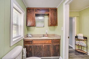 Lake Guntersville Home: 1 Mi to Boat Ramp!