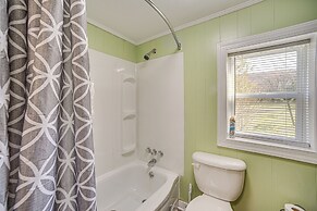 Lake Guntersville Home: 1 Mi to Boat Ramp!