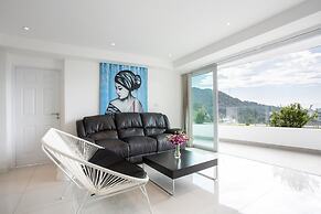 Kata Ocean View 2BR Apartment O910