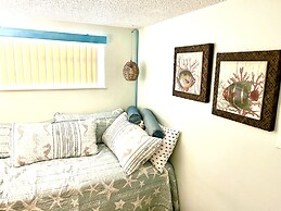 Sandy Feet Retreat - At Symphony Beach Club