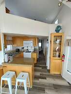 Ocean Front Cabin 16 Jacuzzi Incredible Views