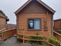 Ocean Front Cabin 16 Jacuzzi Incredible Views
